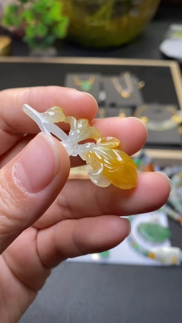 颈饰未镶嵌翡翠38108