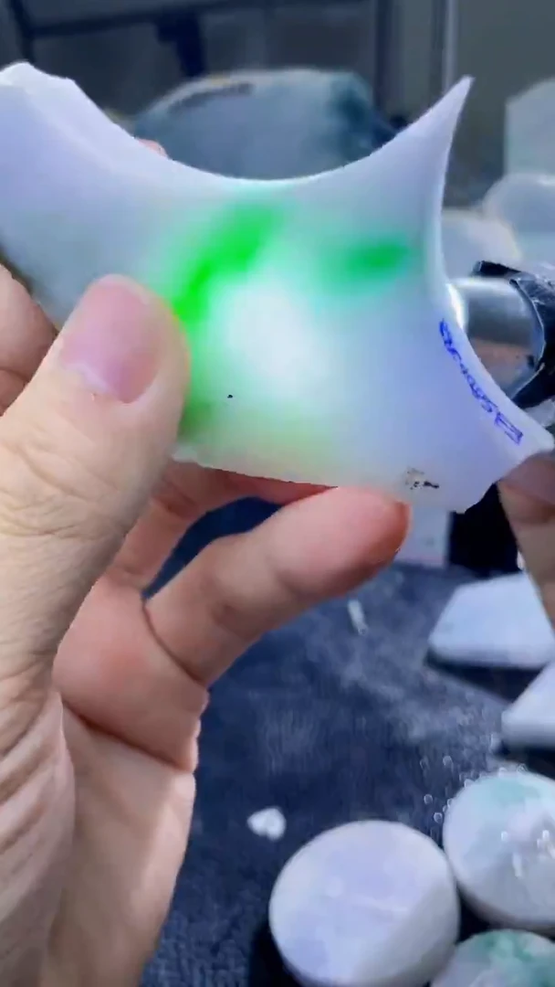 裸石翡翠天然A货翡翠板料