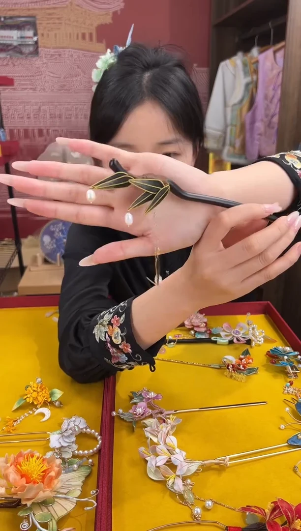 刺绣非遗绒花（发饰）