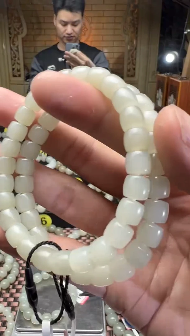 【闪购商品】和田玉手串未镶嵌且末料青白玉直切手串卡7*8发其一