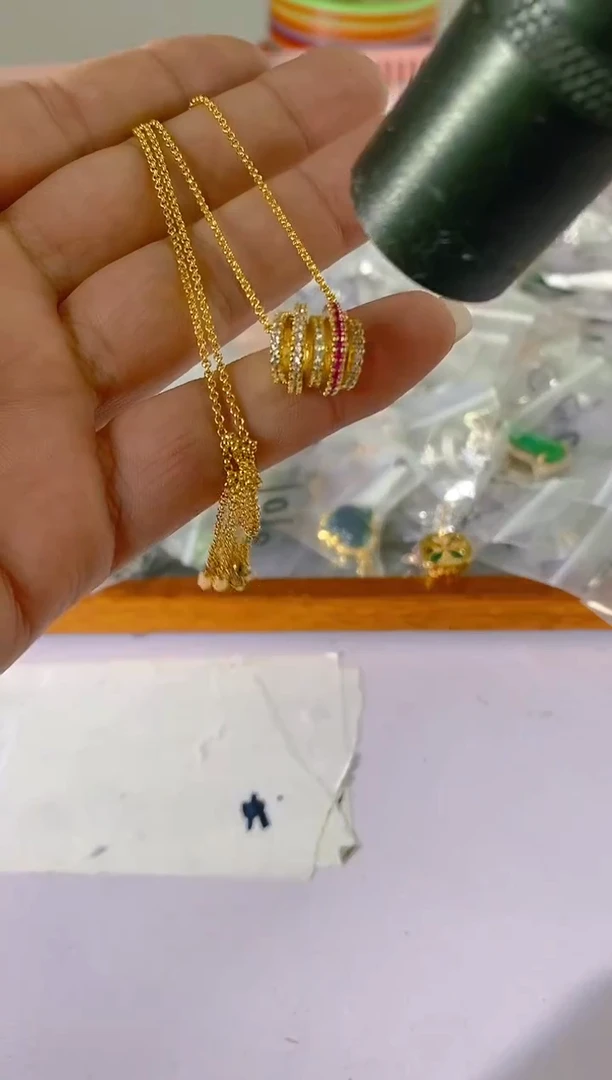 【闪购商品】水晶颈饰银S925镶嵌X466红宝，蓝宝，多样性发一件赠链