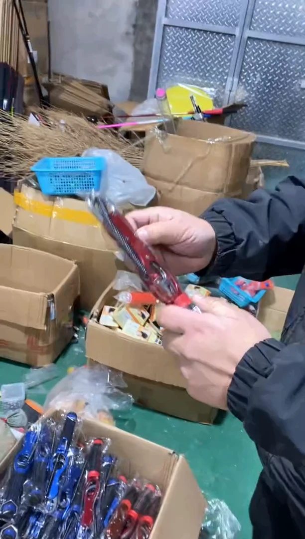 合金控鱼器带称颜色随机