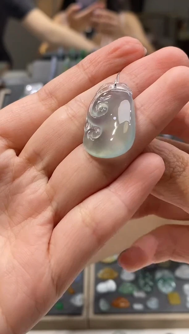 颈饰未镶嵌翡翠如意