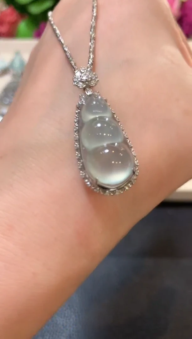 吊坠(不含链)18K金镶嵌翡翠m72