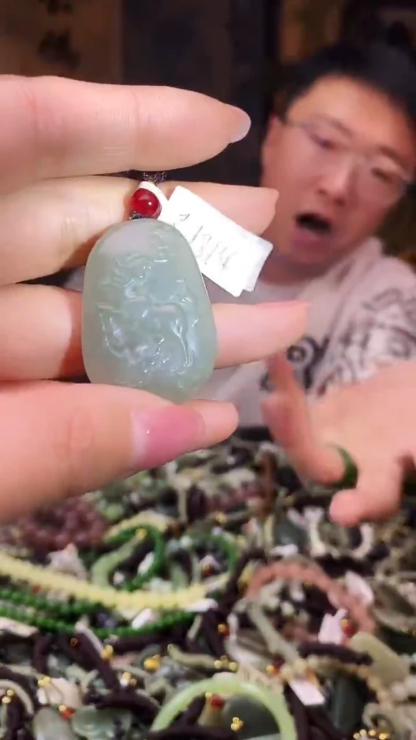 颈饰未镶嵌和田玉多样性发货，拍一发一