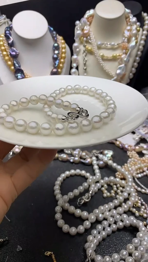 颈饰未镶嵌淡水珍珠多人