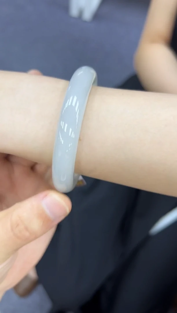 和田玉手镯未镶嵌54-55  419