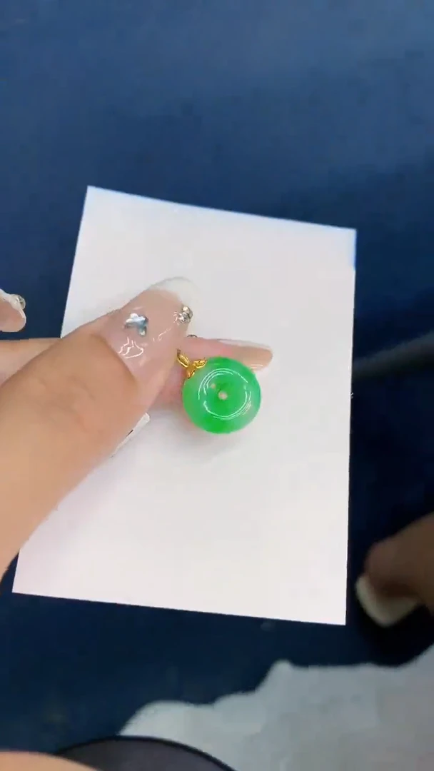 翡翠18K金镶嵌吊坠(不含链)1