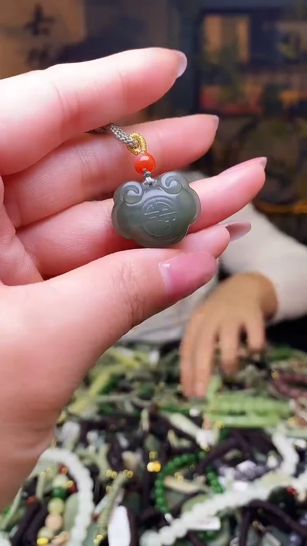 颈饰未镶嵌和田玉多样性发货，拍一发一