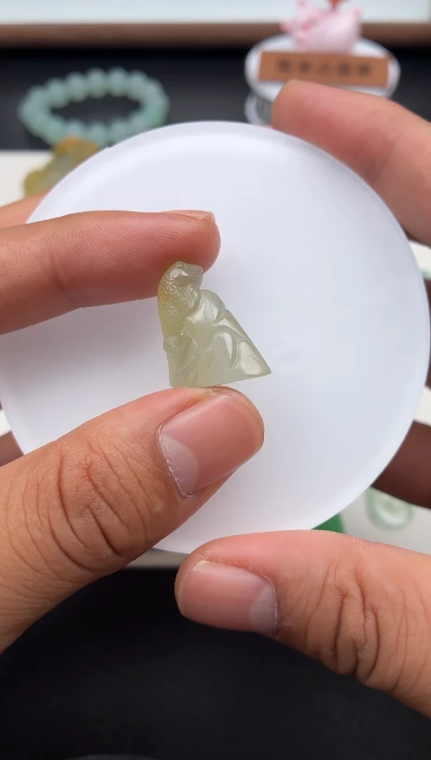 未镶嵌定制翡翠翡翠