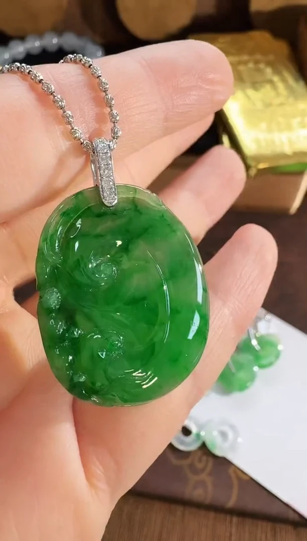 翡翠18K金镶嵌吊坠(不含链)吊坠