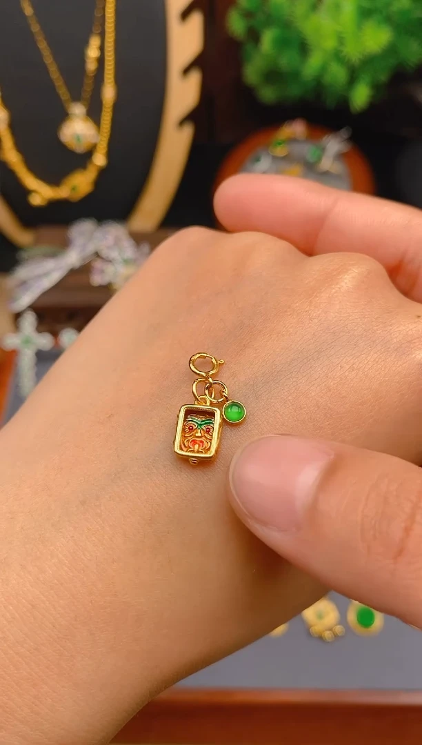 【闪购商品】翡翠吊坠(不含链)银S925镶嵌扎吉拉母