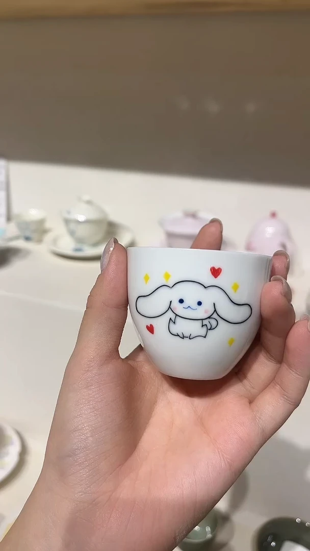 白瓷杯哈哈哈哈哈