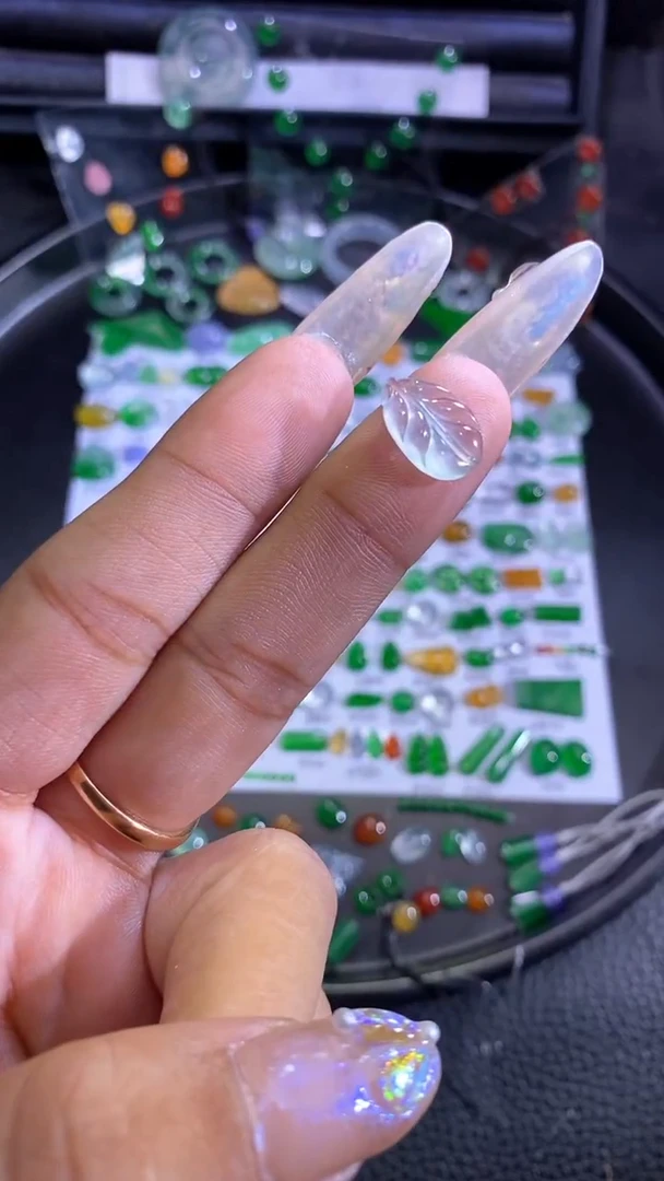 未镶嵌挂件翡翠叶子