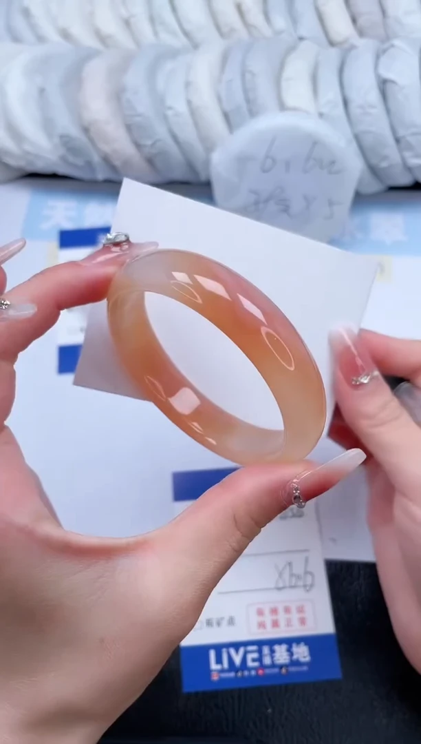 【闪购商品】石英质玉手镯未镶嵌T156-56.6