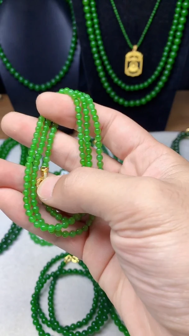 项链未镶嵌和田玉（碧玉）俄碧卡4无黑阳绿色