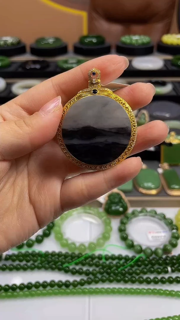 【闪购商品】和田玉吊坠18K金镶嵌.