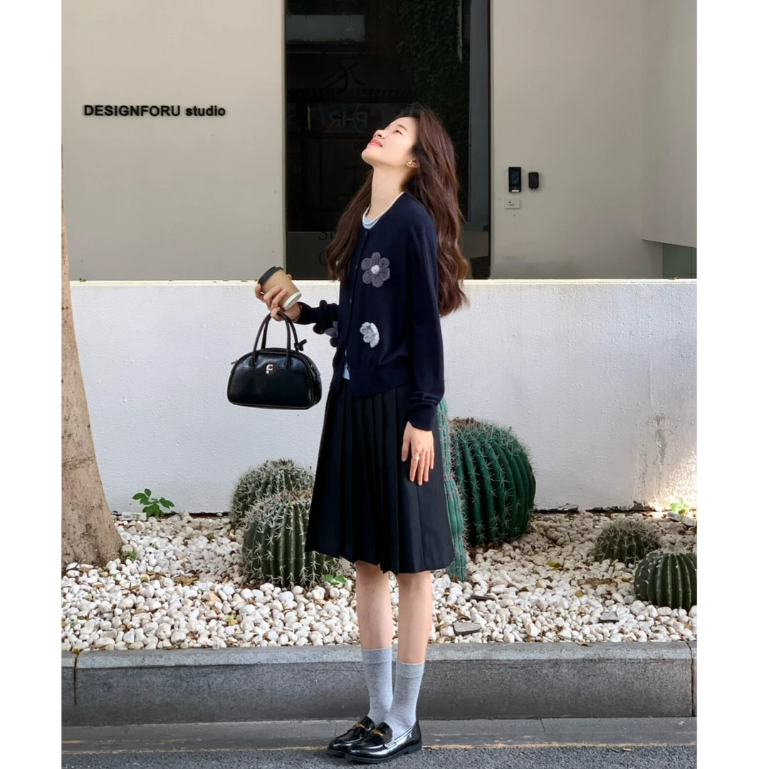 MARIE.COCO韩系小香风藏蓝花朵针织衫巨好看早秋穿搭一整套JK裙子