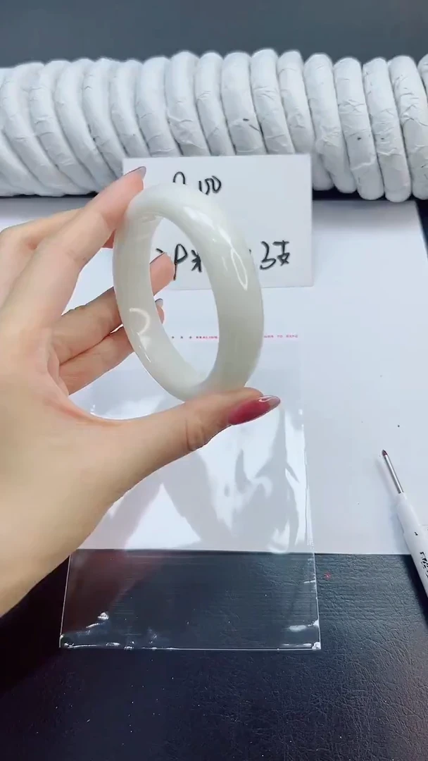 未镶嵌手镯和田玉22/59.8HTB