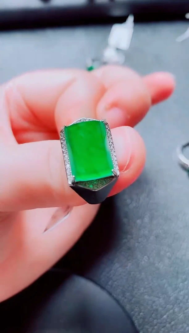 银S925镶嵌戒指翡翠111