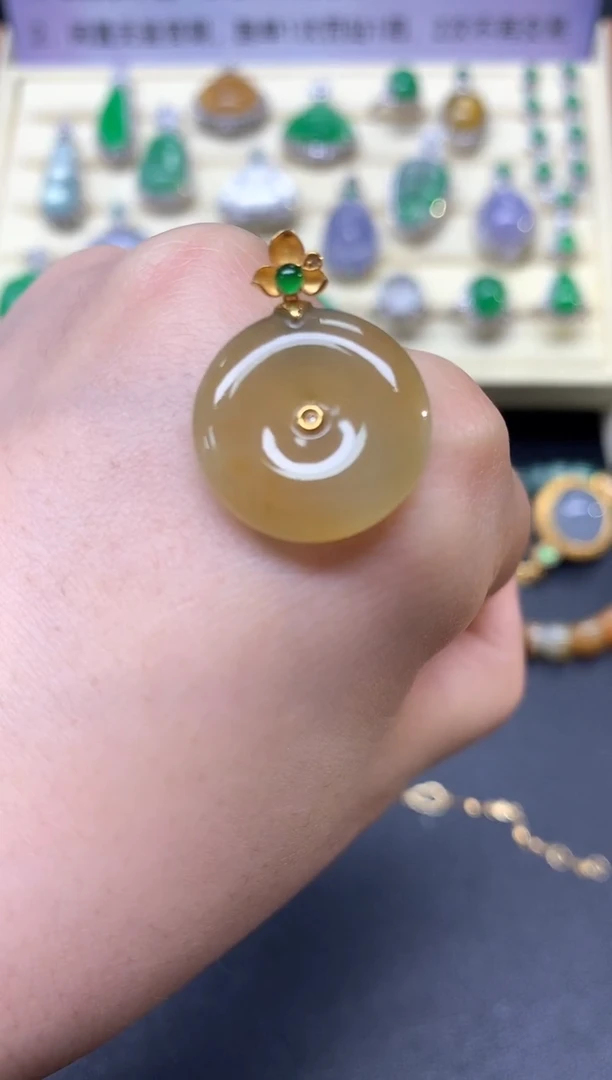 【闪购商品】翡翠吊坠(不含链)18K金镶嵌吊坠|1550+155