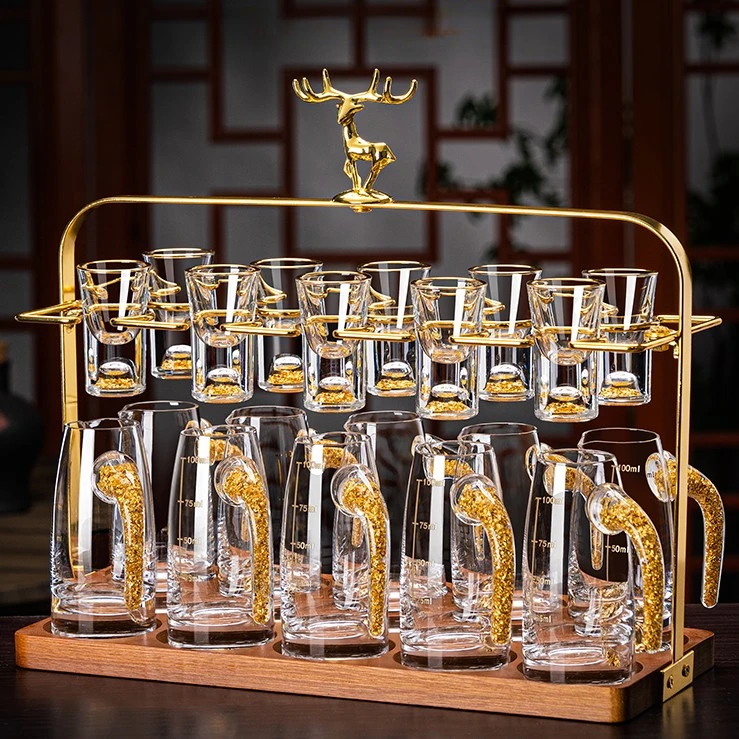 高档水晶轻奢玻璃白酒杯套装家用金箔中式一口杯子分酒器酒具杯架
