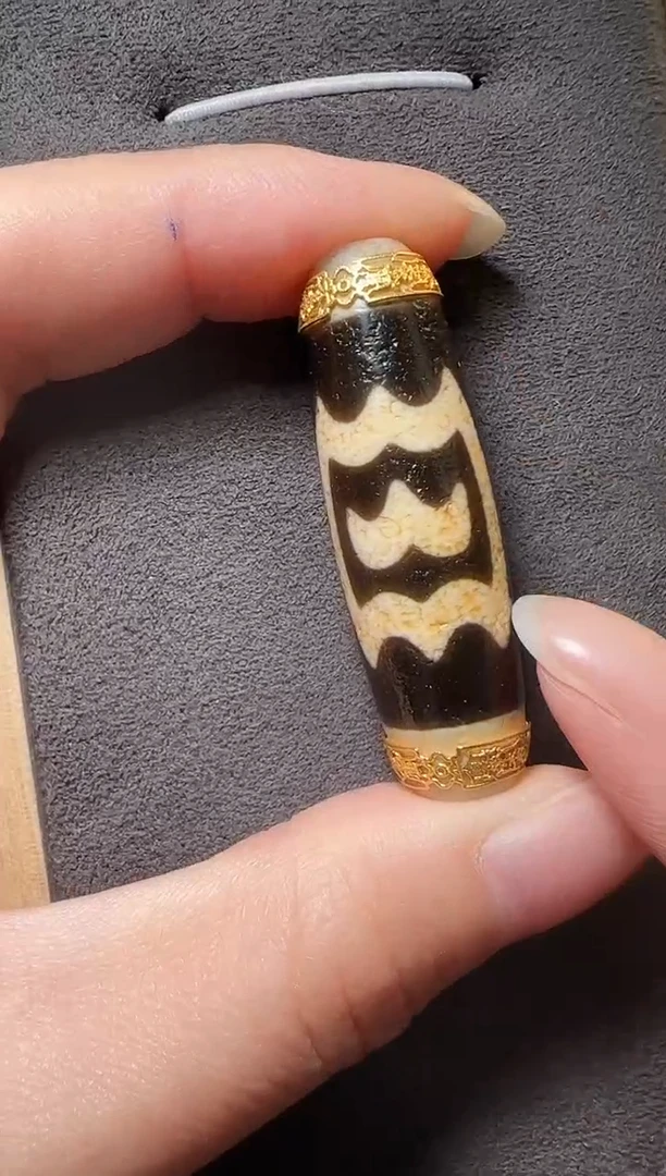 【闪购商品】玛瑙吊坠18K金镶嵌吊坠