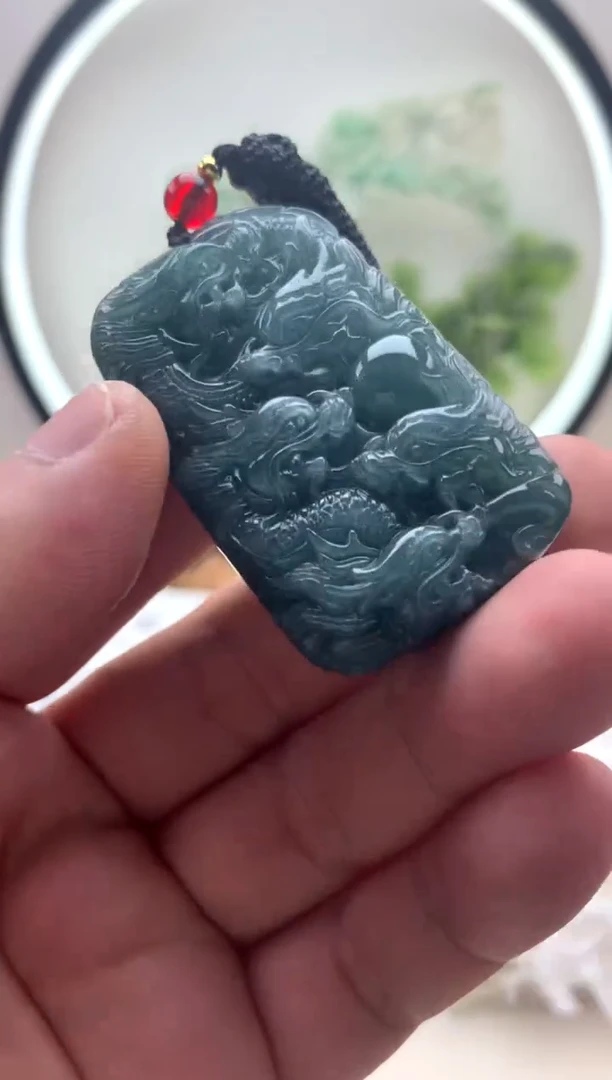 颈饰未镶嵌翡翠九龙牌