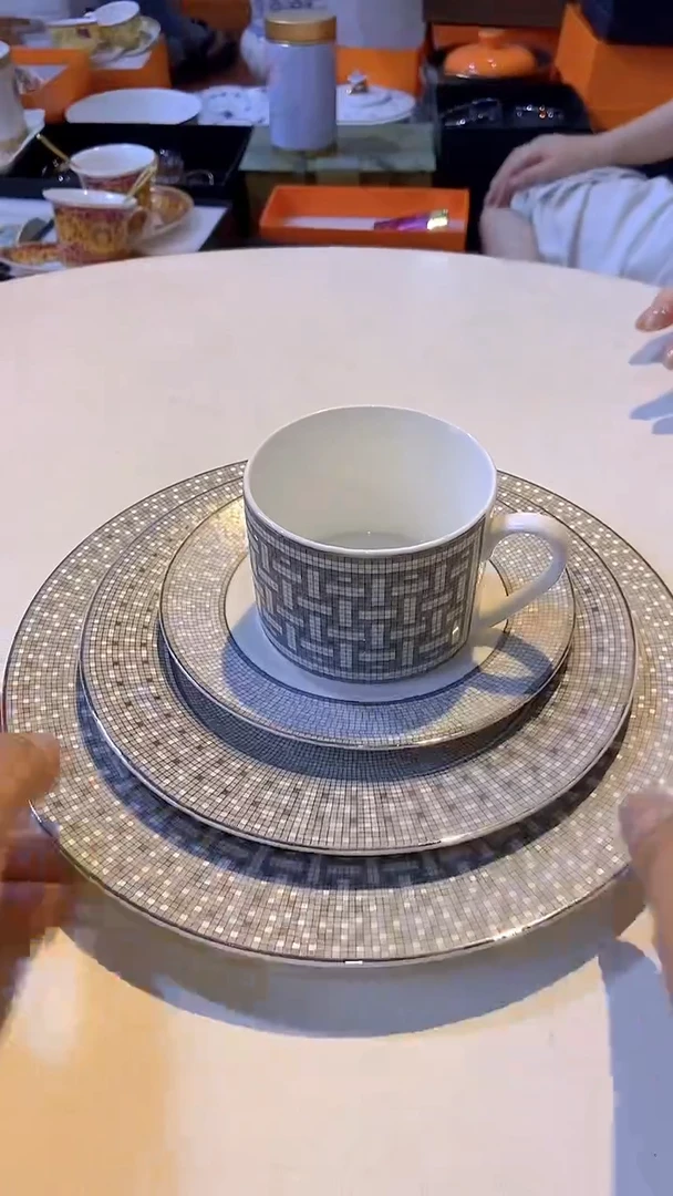 杯鸿辉家品牌瓷器，京东包邮！