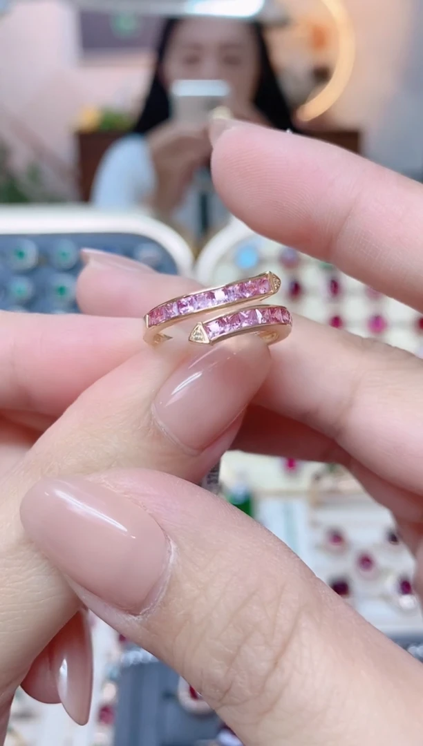 彩蓝宝戒指彩色蓝宝石18K金镶嵌1.85CT