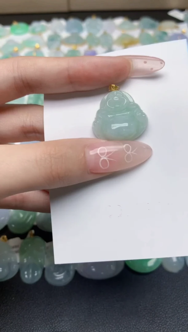 翡翠18K金镶嵌颈饰天然翡翠A货