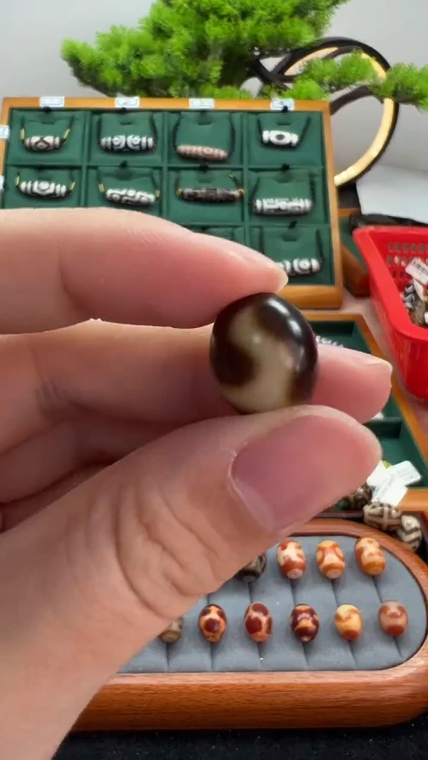 玛瑙/玉髓（覆膜）颈饰未镶嵌5.（微瑕随机发货）