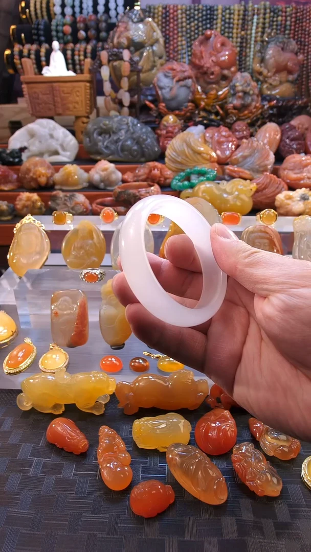 未镶嵌手镯石英岩玉手镯卡55.8