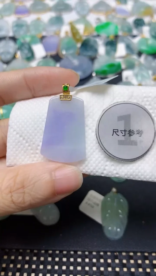 翡翠18K金镶嵌颈饰天然缅甸A货翡翠Q