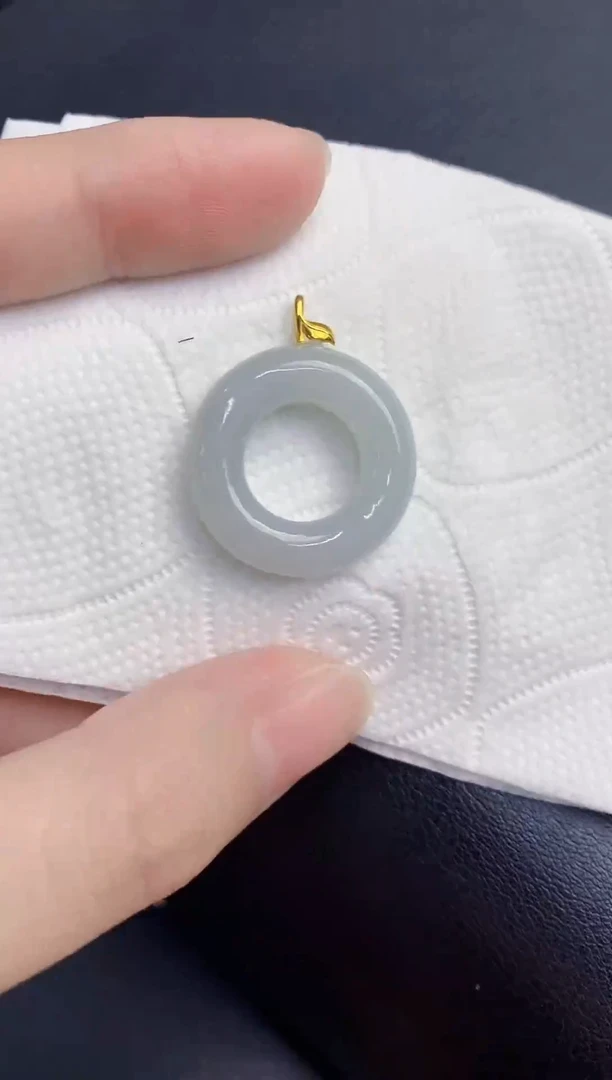 颈饰18K金镶嵌翡翠天然翡翠缅甸A货