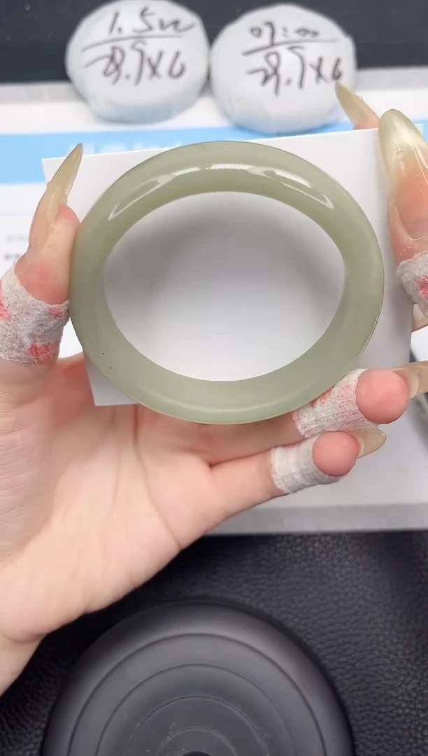 石英质玉手镯未镶嵌118-58.9