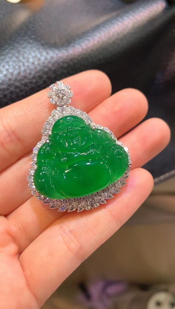 吊坠(赠链)18K金镶嵌翡翠满色满绿大佛公吊坠