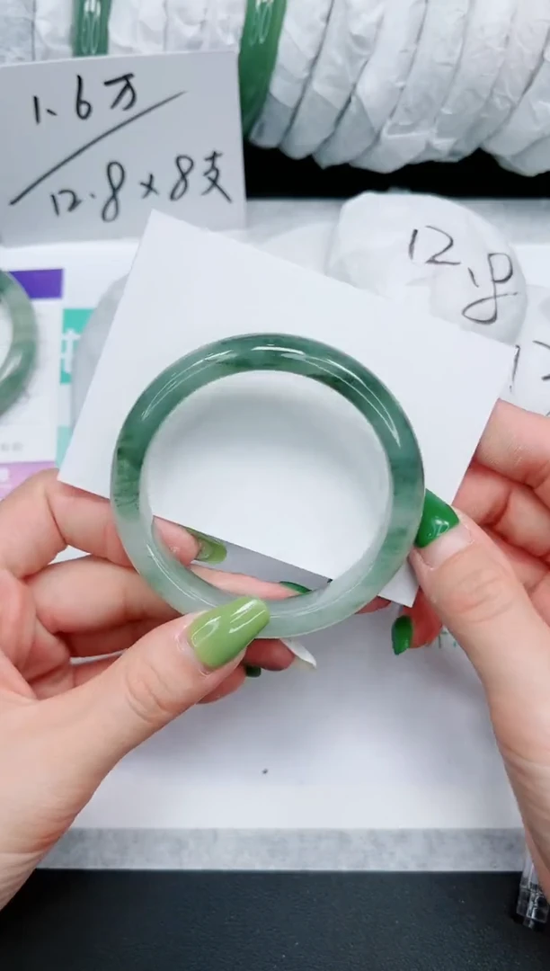 石英质玉手镯未镶嵌622-57.9