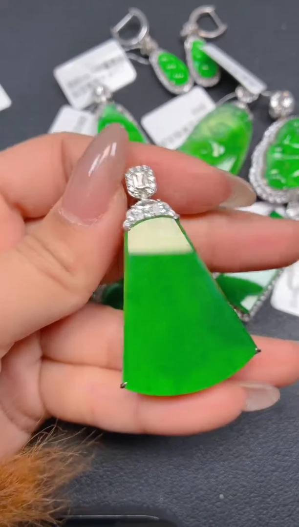 吊坠(不含链)银S925镶嵌翡翠1