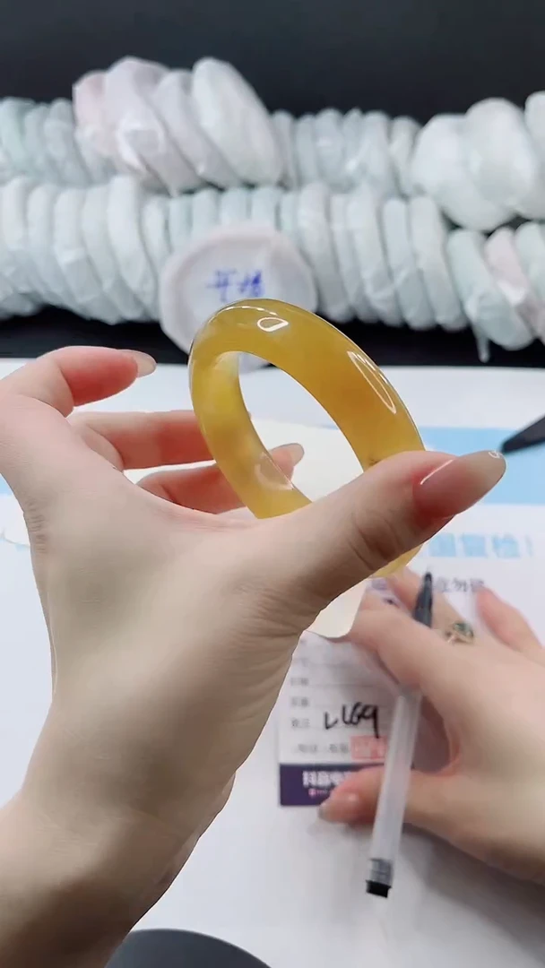 未镶嵌手镯石英质玉多样性发货L169