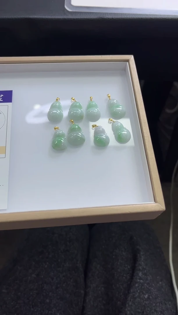 颈饰18K金镶嵌翡翠T190 /多样性发一件/配绳子（小）