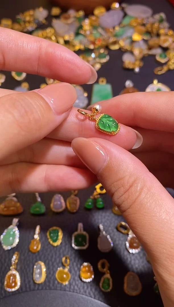 颈饰银S925镶嵌翡翠天然a货翡翠