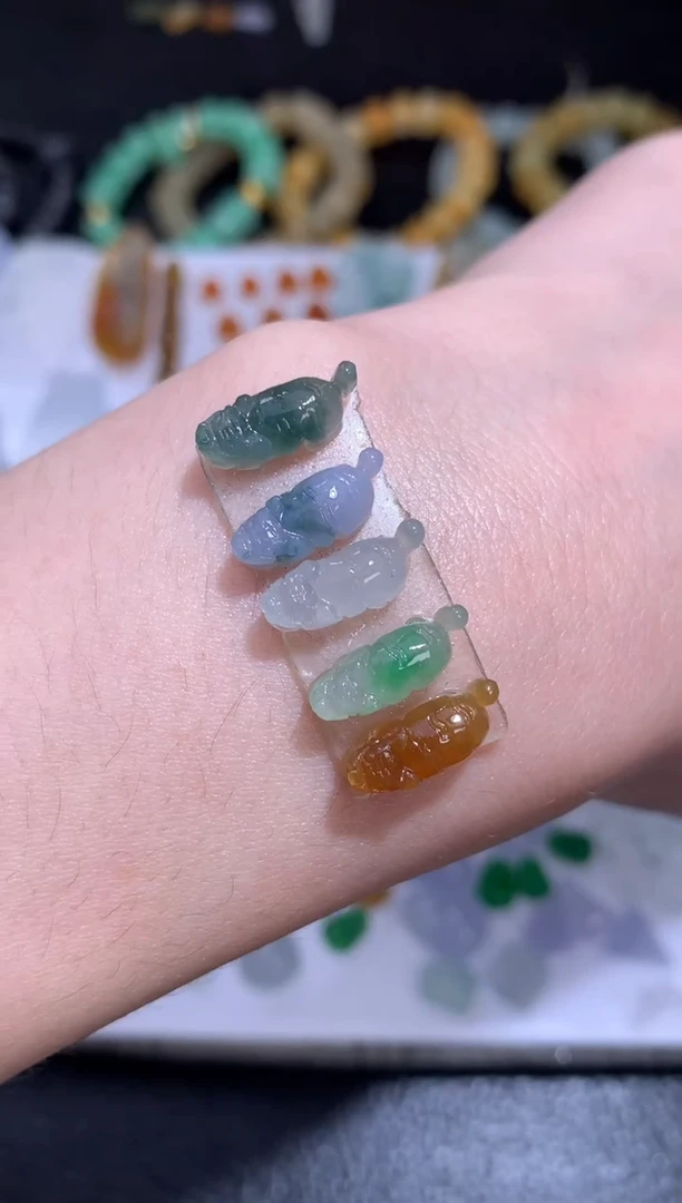 未镶嵌定制翡翠老虎