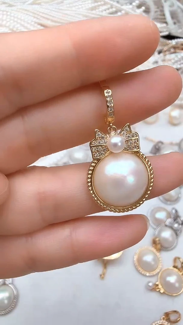 合金拼合珍珠（马贝珠）颈饰金色在逃