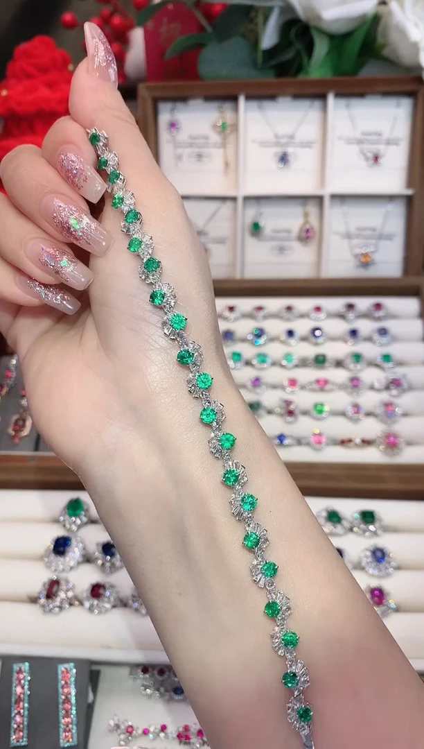 18K金镶嵌手链祖母绿4.2ct/天然宝石/七天无理由