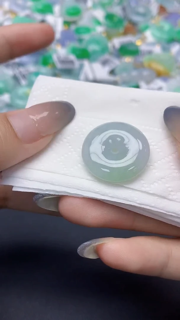 翡翠未镶嵌颈饰天然缅甸a货翡翠