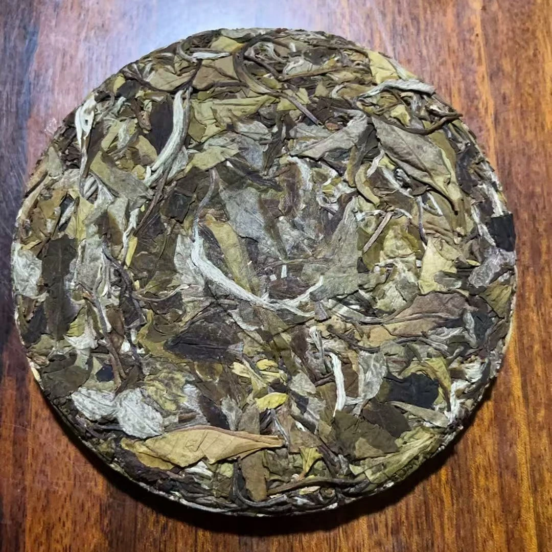 2019年云南临沧南美高山白茶饼357g