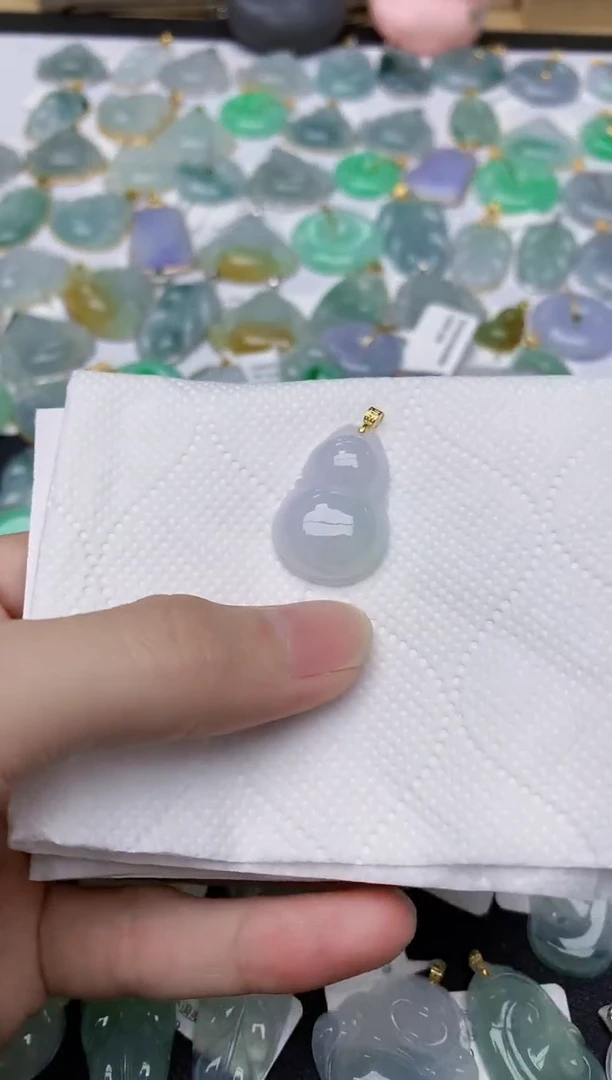 翡翠18K金镶嵌颈饰天然A货翡翠