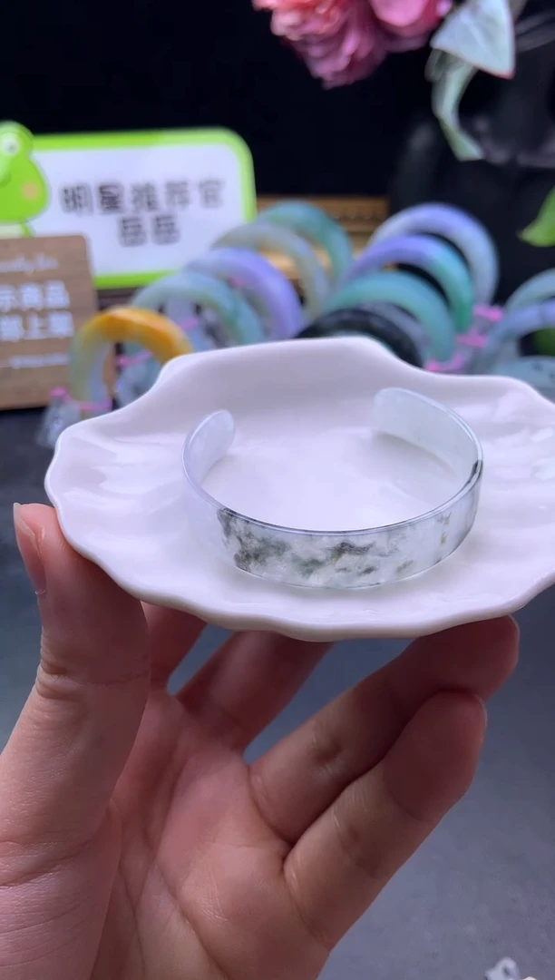 未镶嵌手镯（开口镯）翡翠51-56开口