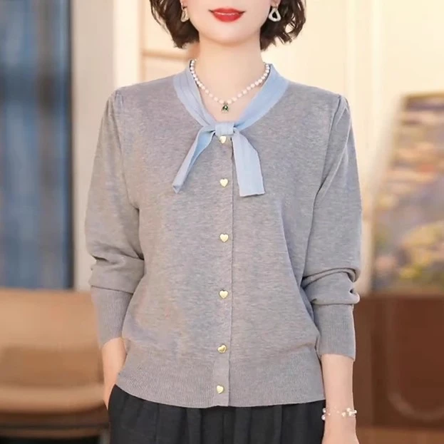 气质妈妈春秋季新款针织衫女开衫长袖大码中年时尚短款毛衣打底衫